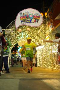 BIB: 50276, 
                            <button type="button" onclick="openModal(21831920)" class="btn btn-primary btn-sm float-right btn-popup" data-toggle="modal" data-target=".modal-high-quality">
                        <i class="fas fa-shopping-cart"></i> Add to Cart
                    </button>
                                            <button type="button" onclick="isThisMe(21831920, true)" class="btn btn-success btn-sm float-right btn-popup btn-isme hidden" data-toggle="tooltip" data-placement="bottom" title="นี่คือรูปของคุณใช่ไหม คลิกที่นี่เพื่อเอาเข้าอัลบั้ม">
                        <i class="fas fa-plus"></i> Add to album
                    </button>
                    <button type="button" onclick="isThisMe(21831920, false)" class="btn btn-warning btn-sm float-right btn-popup btn-isnotme hidden">
                        <i class="fas fa-ban"></i> Remove from album
                    </button>